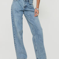 Serenitia Mid Rise Straight Leg Jeans Light Wash