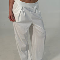 Sara Pant White