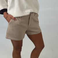 Lyra Short Beige