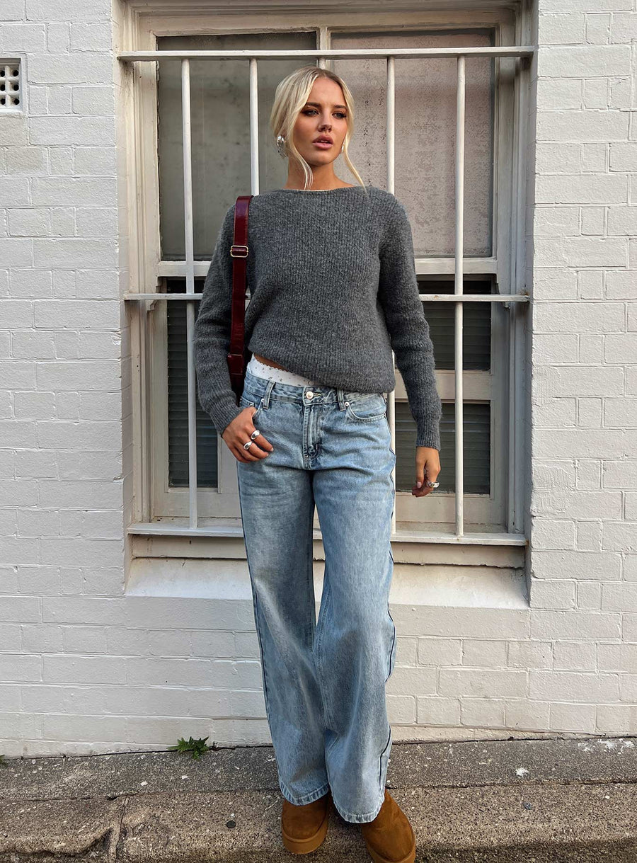 Serenitia Mid Rise Straight Leg Jeans Light Wash