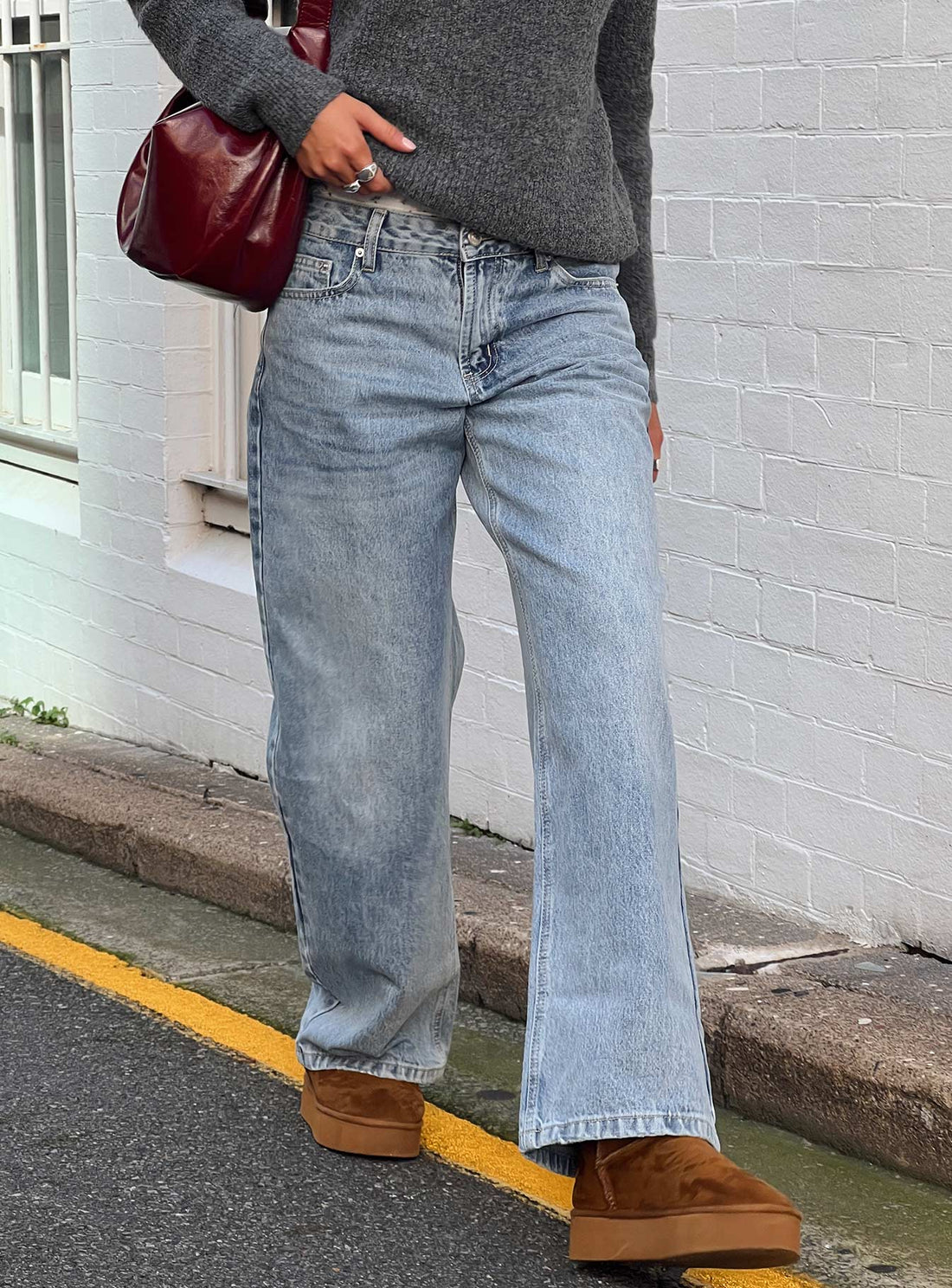Serenitia Mid Rise Straight Leg Jeans Light Wash