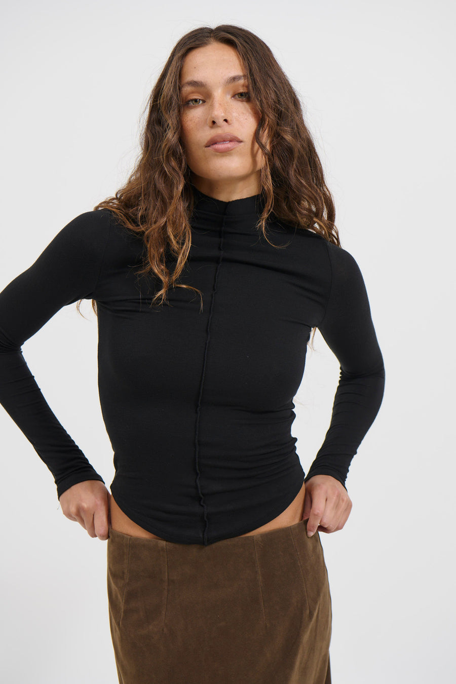Anisa Turtle Neck Shadow