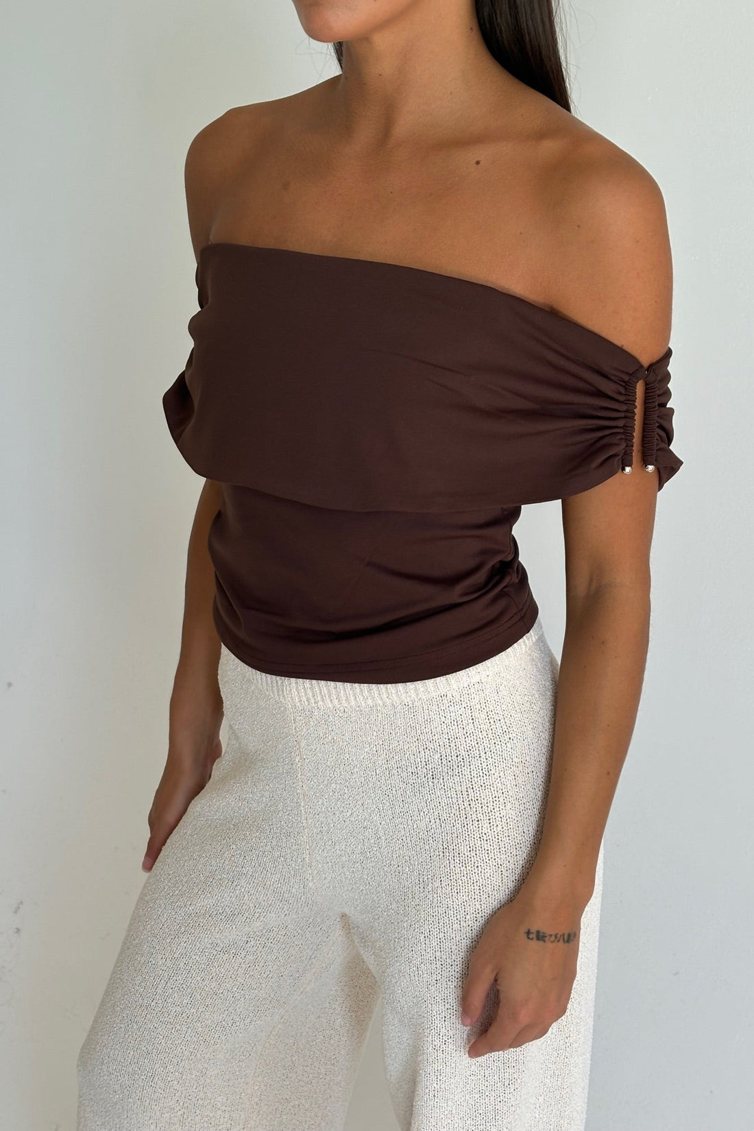 Millie Off The Shoulder Top Chocolate