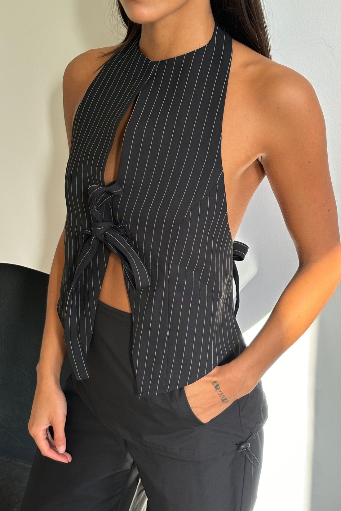 Butterfly Tie Top Onyx Pinstripe